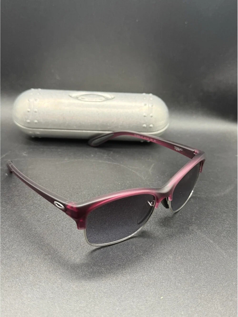 Oakley RSVP Frost Pink Tulip/Black-Grey Gradient Lenses OO9204-10